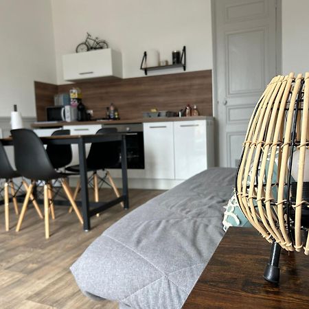 Appartement F1, Refait A Neuf, 150M De La Plage Donville-les-Bains Eksteriør bilde