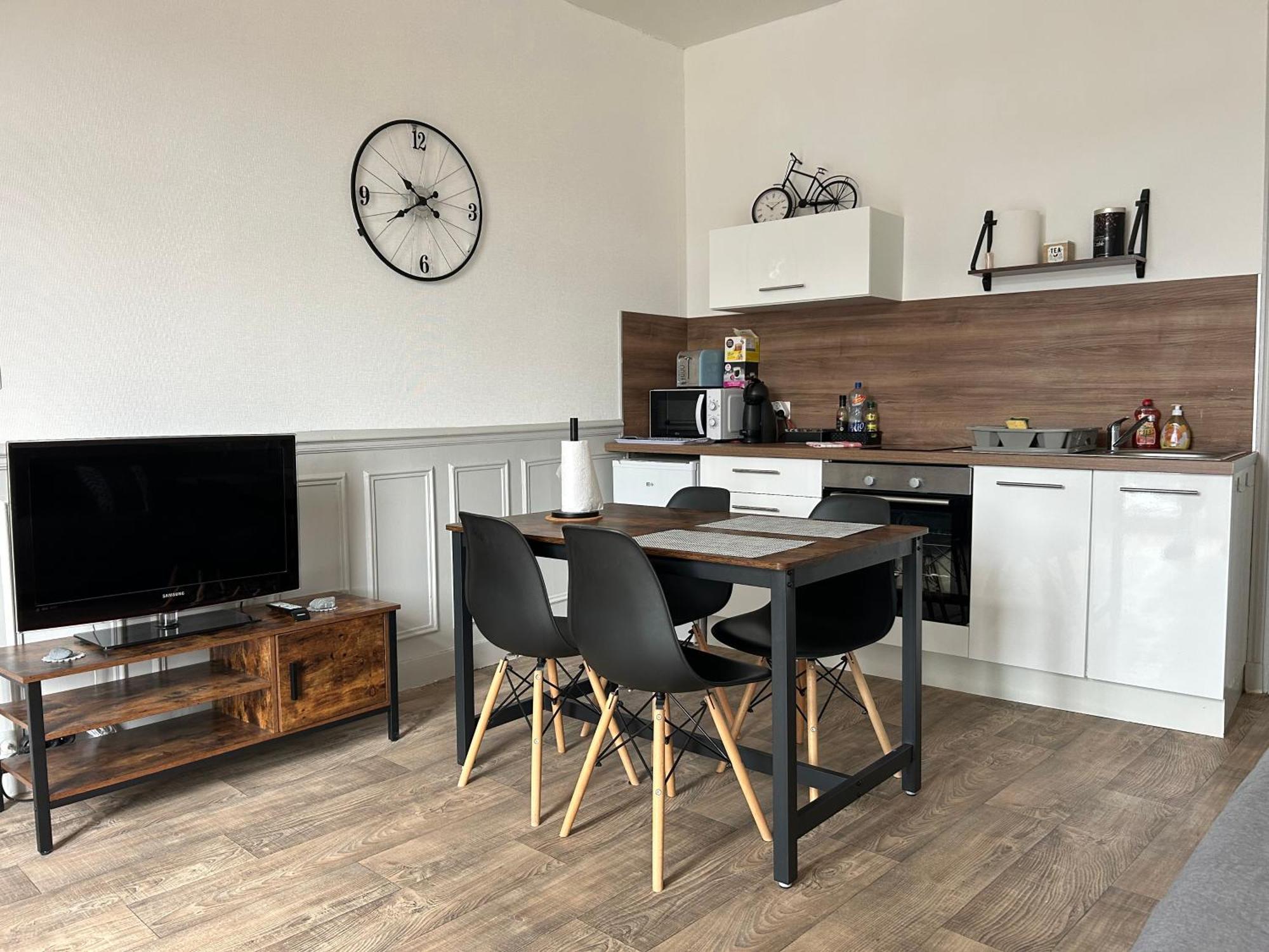 Appartement F1, Refait A Neuf, 150M De La Plage Donville-les-Bains Eksteriør bilde