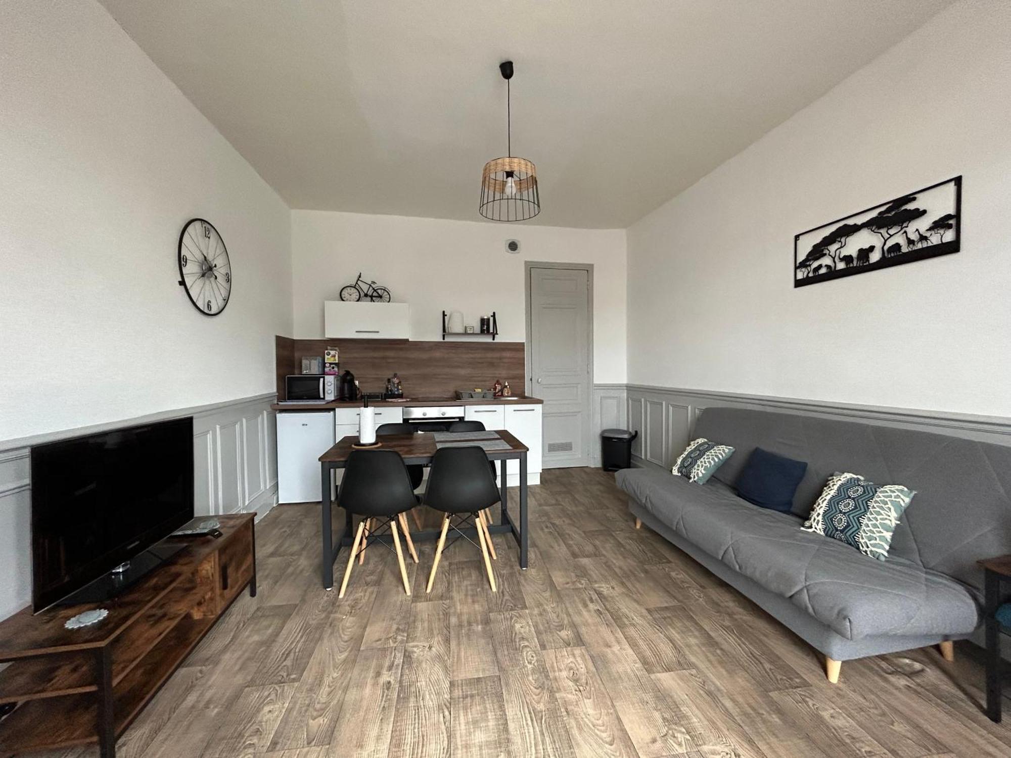 Appartement F1, Refait A Neuf, 150M De La Plage Donville-les-Bains Eksteriør bilde